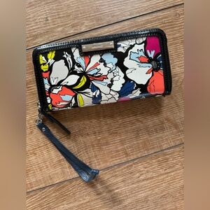 Nine West floral wristlet